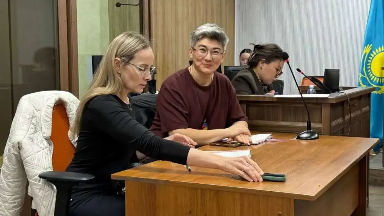 Суд в Астане оштрафовал Жанар Секербаеву по делу о побоях после конфликта в кафе