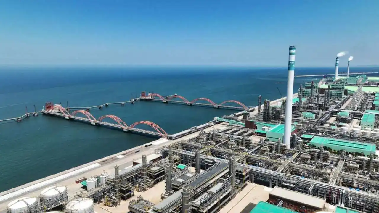 США ударили санкциями по китайскому нефтяному гиганту из-за Ирана