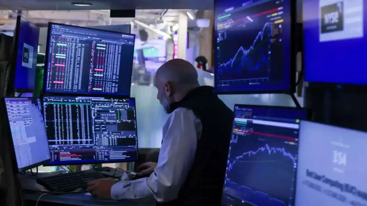 Нефть падает на сигналах по Ирану, а рынки делают ставку на разворот