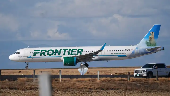 В Денвере самолёт Frontier насмерть сбил человека при взлёте