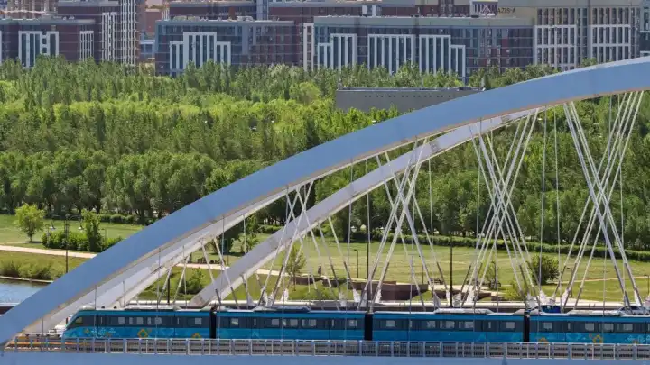 Астана открыла первую линию ЛРТ после многолетних срывов
