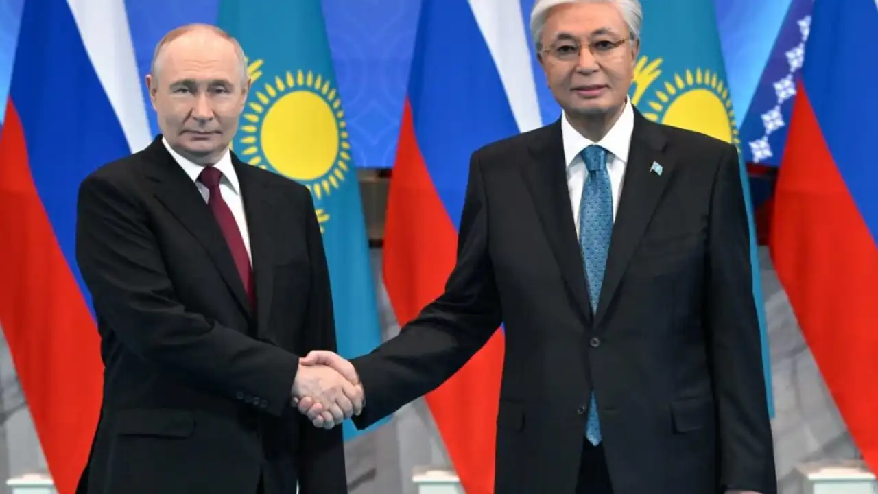 Токаев назвал успех России приоритетом для Казахстана
