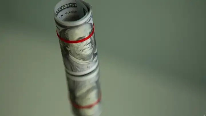 Доллар на KASE подскочил до 489,8 тенге
