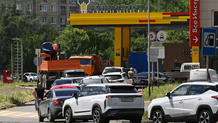 Дефицит топлива в России усилился и добрался до крупных городов