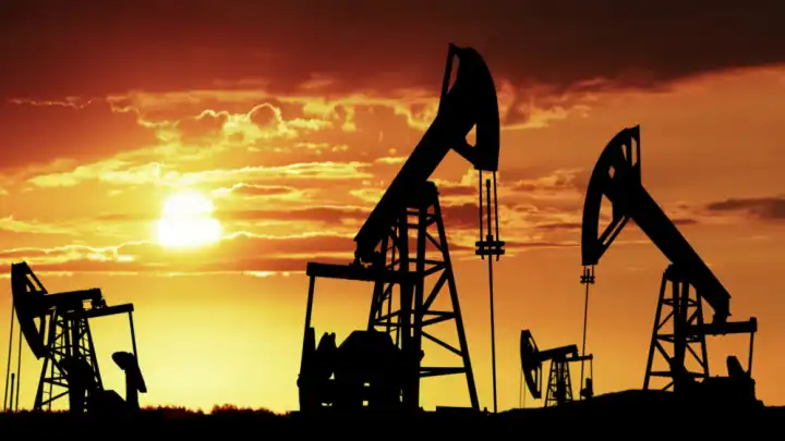 Ближний Восток поднял Brent выше $90 на фоне ударов США и Ирана