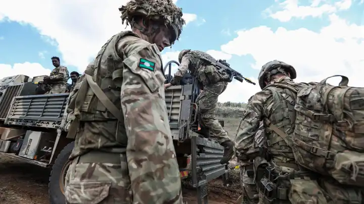 Кения остановила британские учения из-за спора о суде над военными