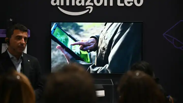 Amazon выведет 5105 спутников для связи со смартфонами в США