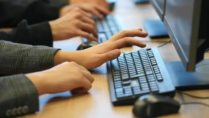 Кыргызстан меняет обучение госслужащих и запускает цифровую платформу