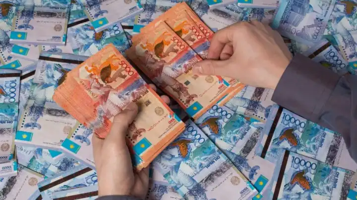 В Казахстане жители подняли планку дохода для комфортной жизни