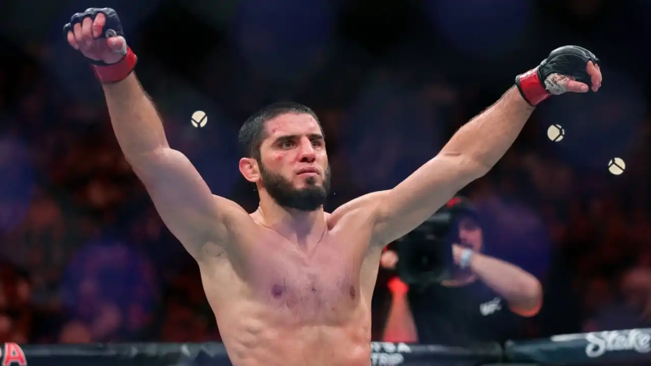 Махачев побил рекорд UFC в Пенсильвании и защитил пояс