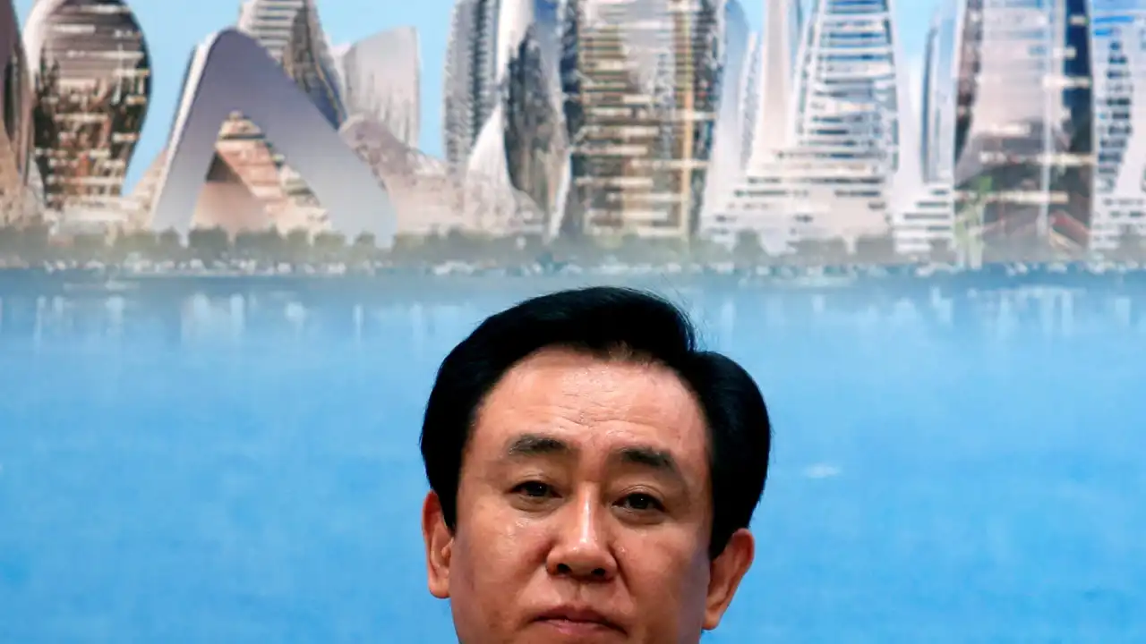 Китай приговорил основателя Evergrande к пожизненному заключению