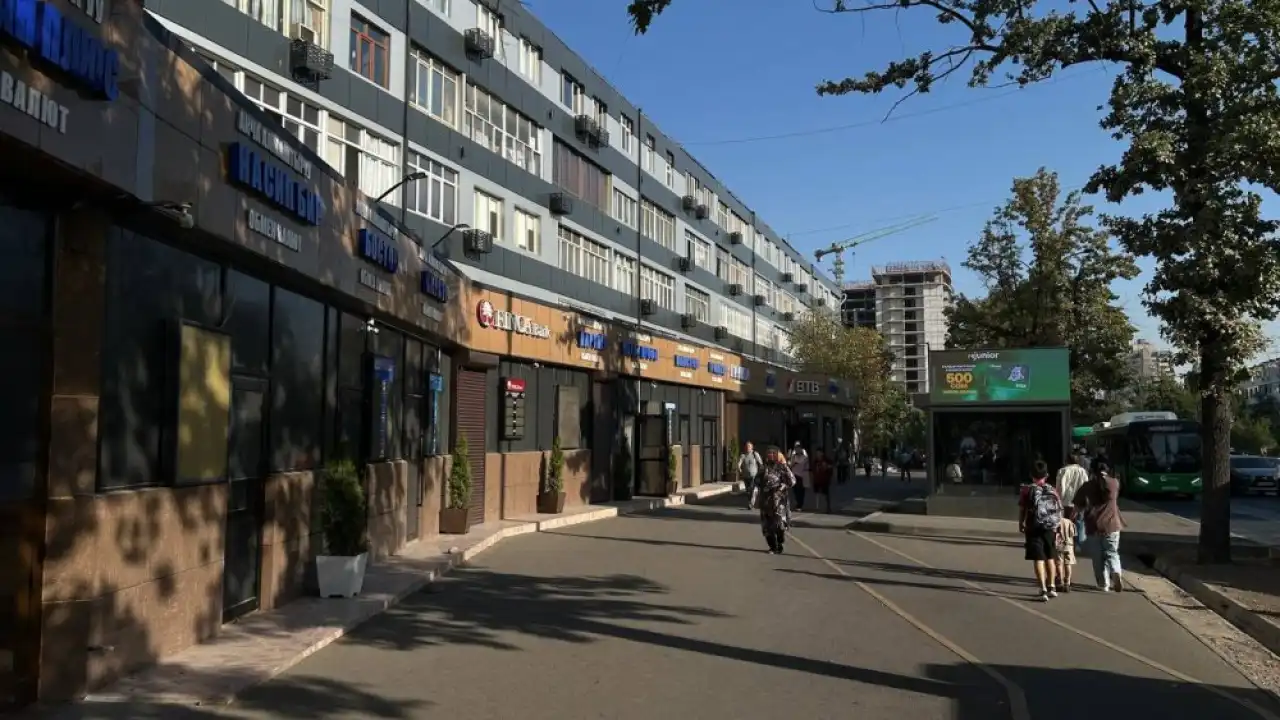 Курс валют в Кыргызстане: в обменниках Бишкека дешевеют евро и рубль