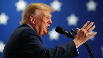 Трамп возвращается в Огайо накануне выборов в Сенат и губернатора
