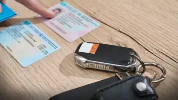Как получить права в Казахстане в 2026 году: что изменилось с 9 октября