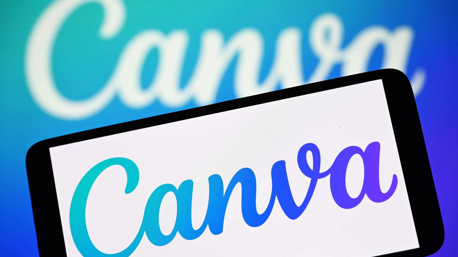 Canva скупает Simtheory и Ortto и усиливает ИИ-платформу для маркетинга