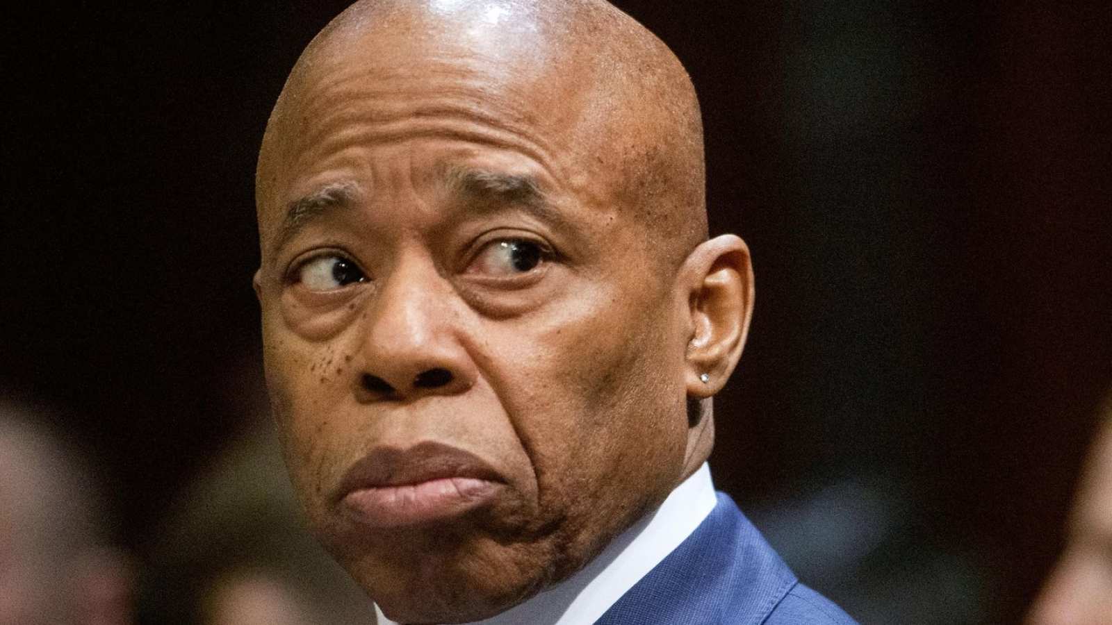 Эрик Адамс неожиданно стал почётным гражданином Албании